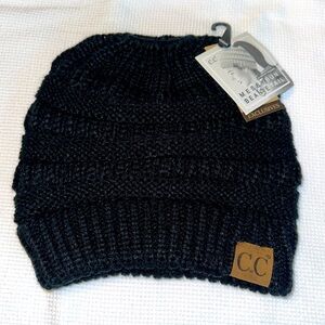 C.C Messy Bun Beanie Tail Black